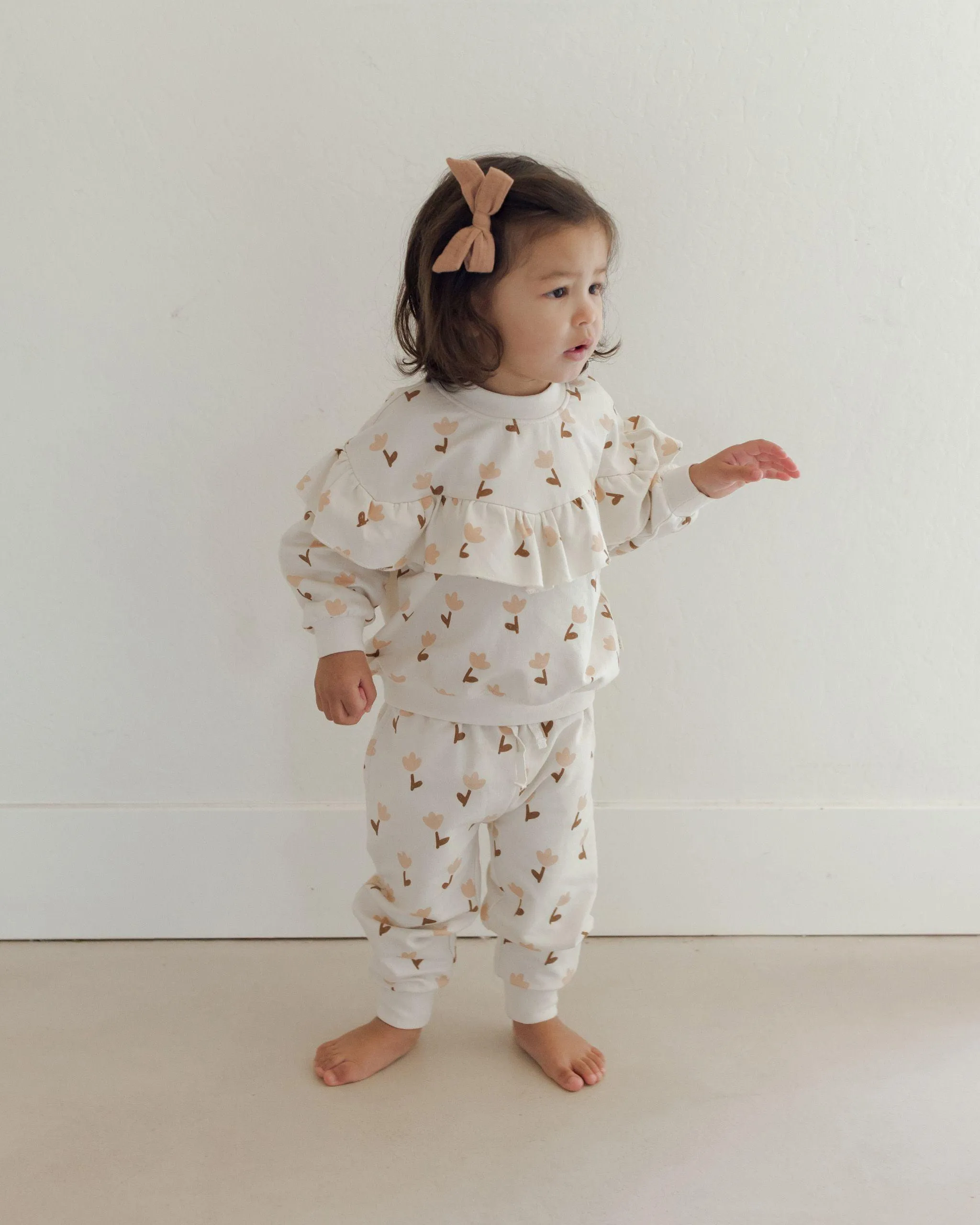 Baby Girl Sets | 2PCS: Ruffle Fleece Sweat set- Tulips | Quincy Mae